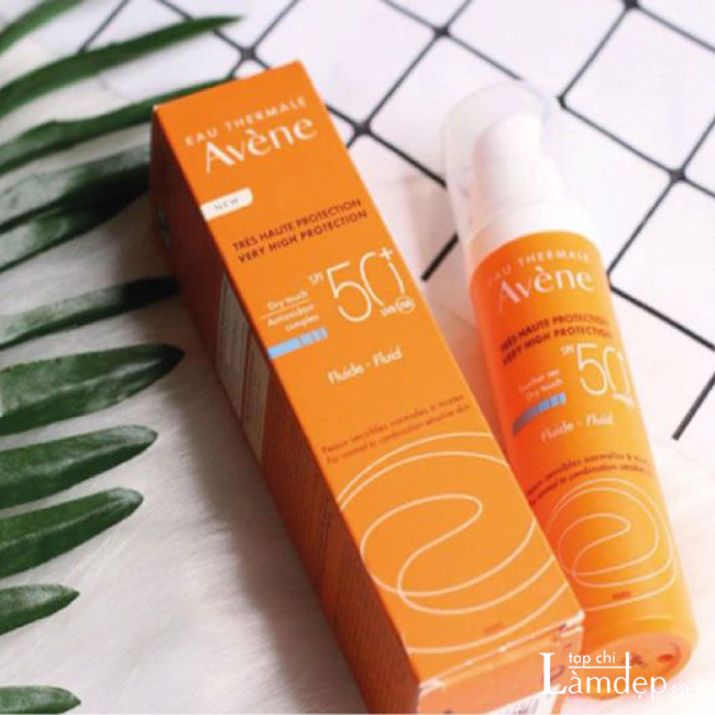 Kem chống nắng Eau Thermale Avene Dry Touch Fluide SPF50+
