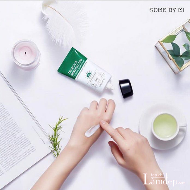 Kem chống nắng Some By Mi Truecica Mineral 100 Calming Suncream 