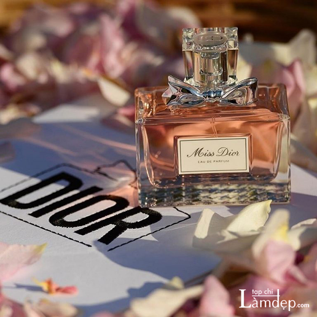 Nước hoa Dior Miss Dior Eau De Parfum cho nữ phiên bản nhỏ xinh và đáng yêu