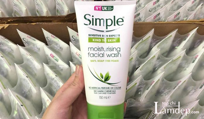 Công dụng sữa rửa mặt cho da khô Simple Kind To Skin Moisturising Facial Wash